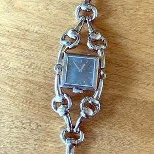Gucci Signoria 116.3 series bracelet watch